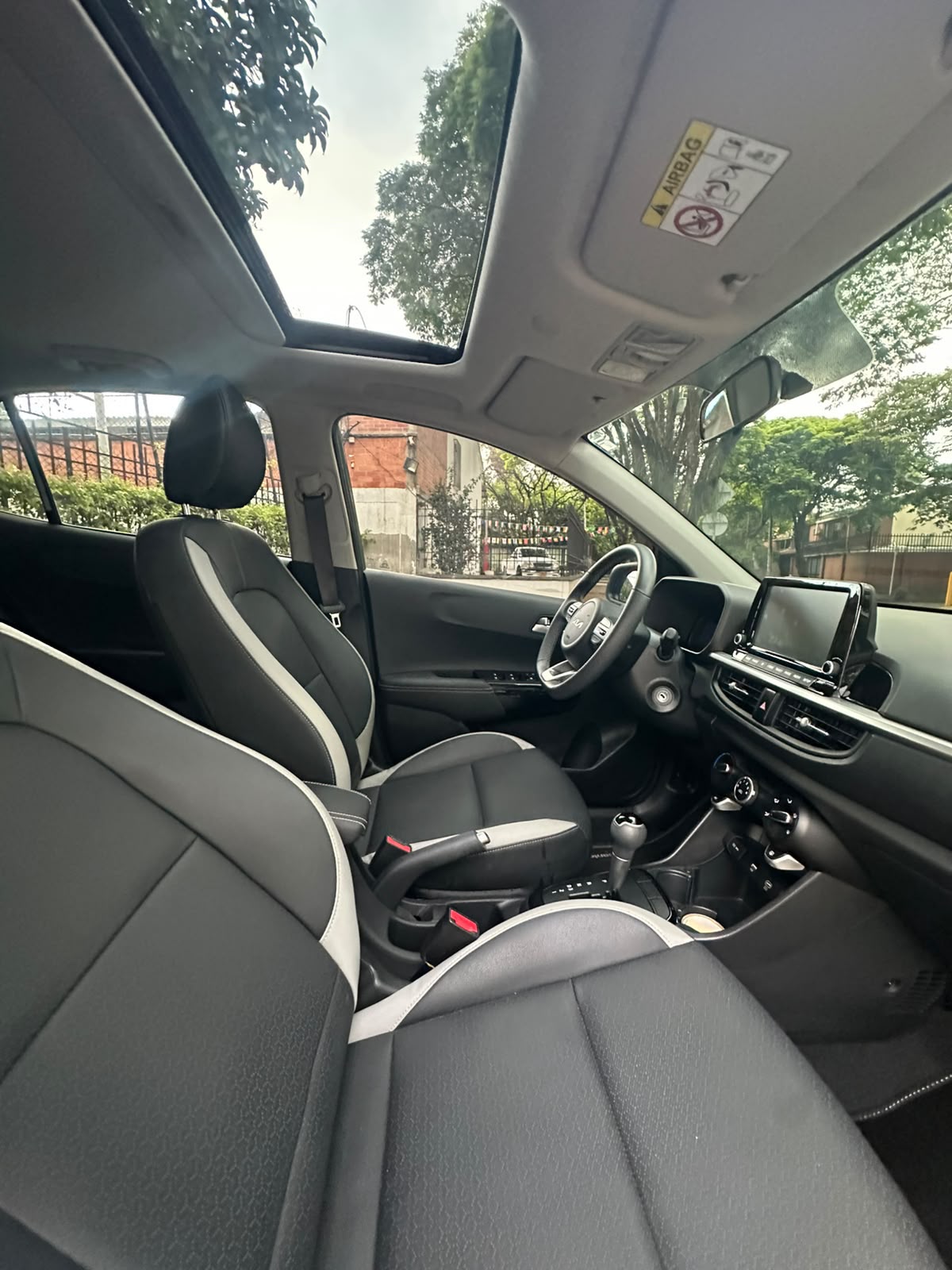 KIA PICANTO GT LINE AT 1250 CC 6AB ABS AA R15 2025