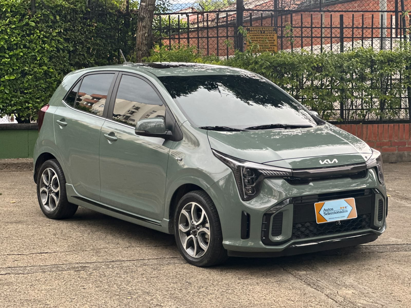 KIA PICANTO GT LINE AT 1250 CC 6AB ABS AA R15 2025