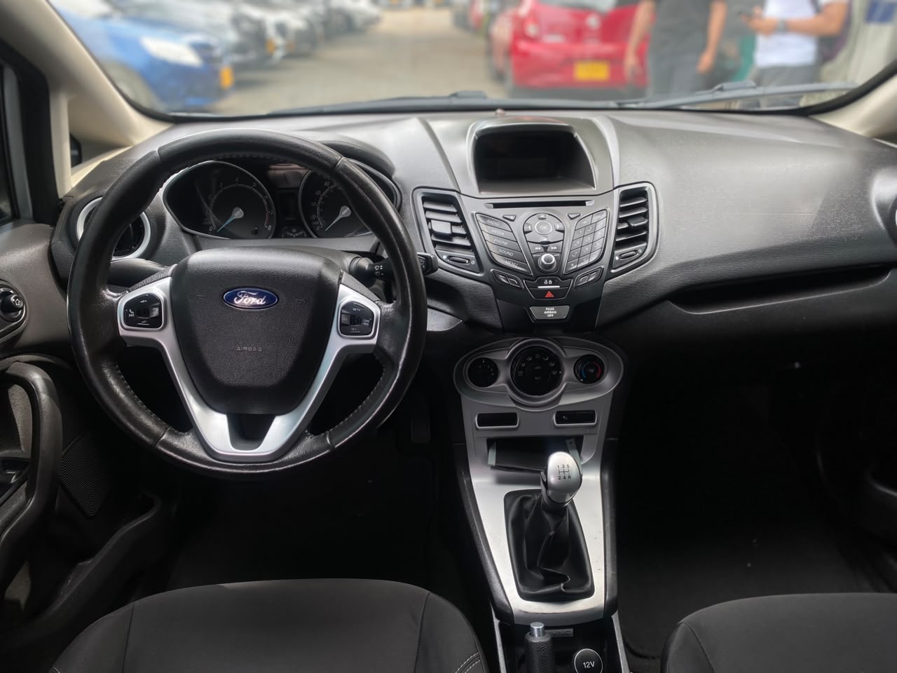 FORD FIESTA HATCHBACK SE MT 1600CC 5P 2016