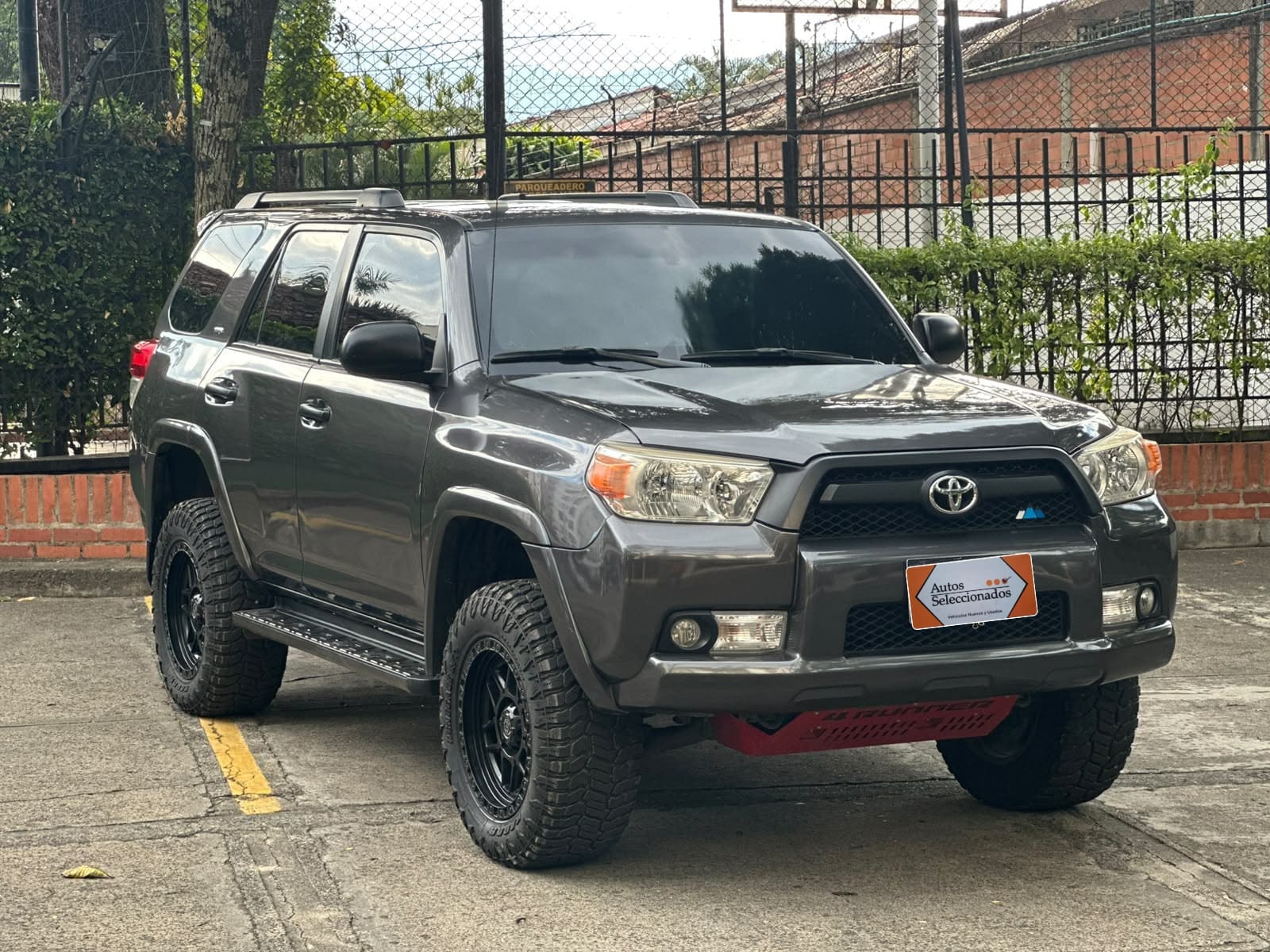 TOYOTA 4RUNNER SR5 AT 4000CC 2013