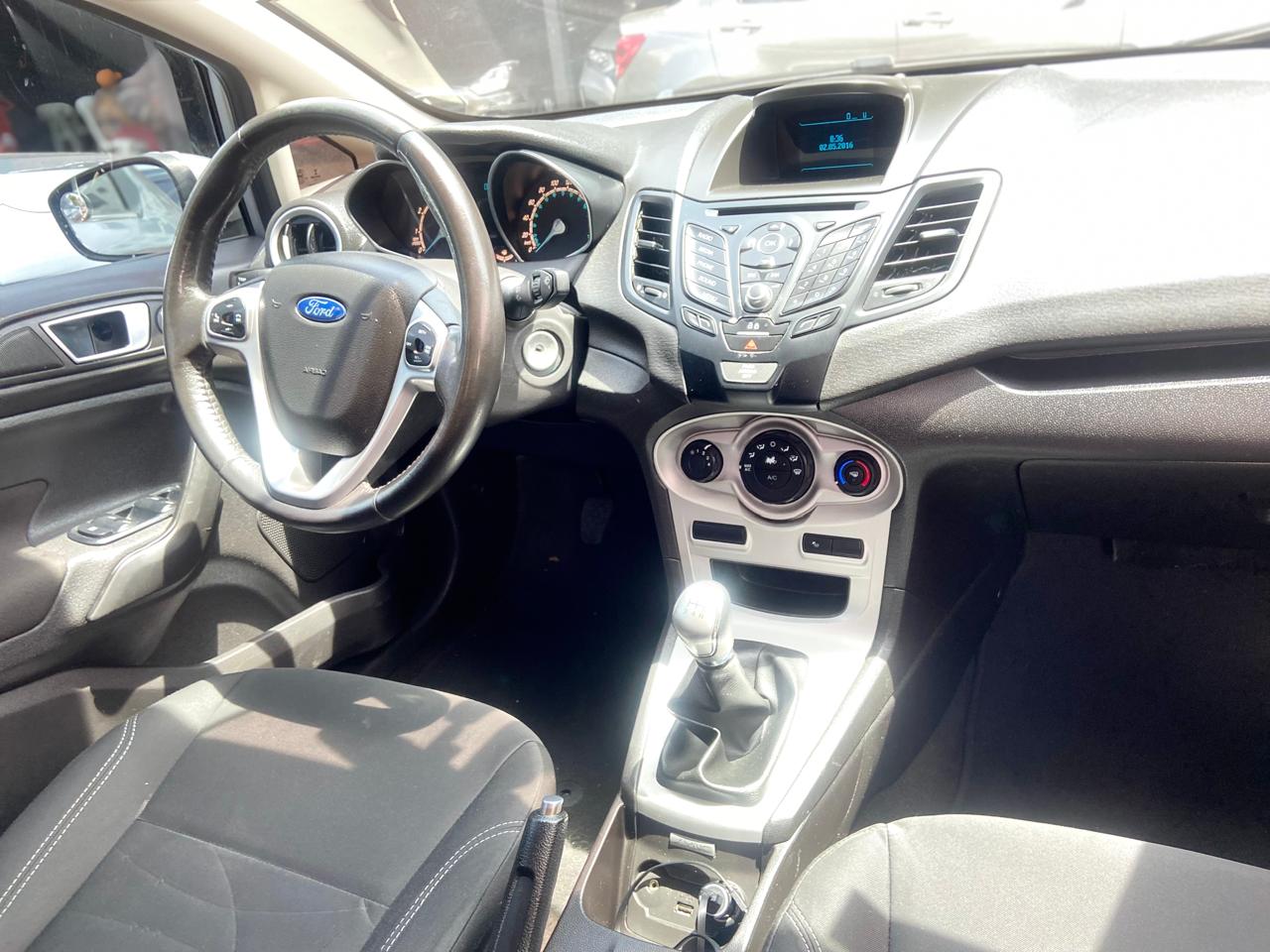 FORD FIESTA HATCHBACK SE MT 1600CC 5P 2016