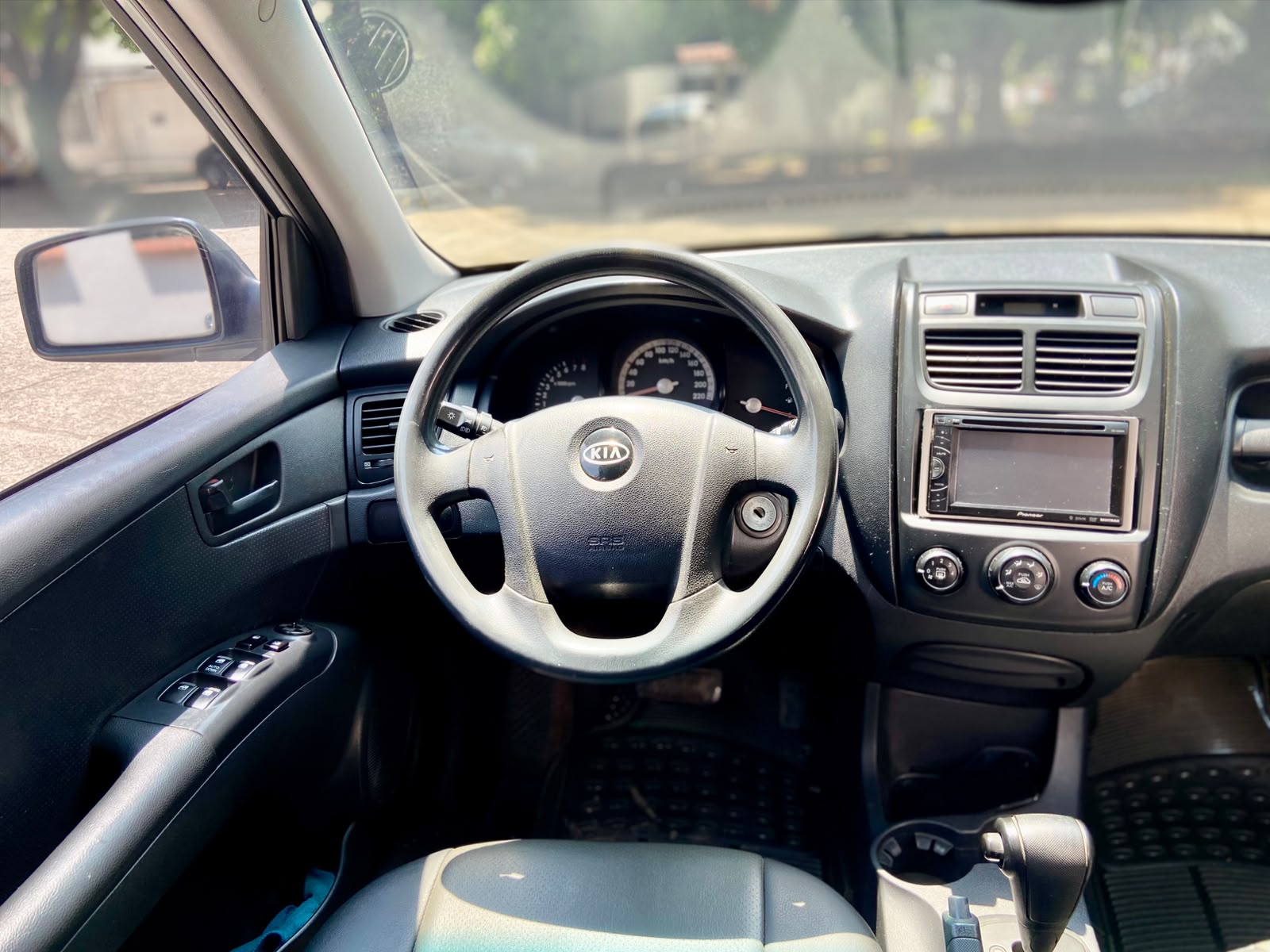 KIA SPORTAGE FQ 2.0L AT 2000CC AB CT 2011