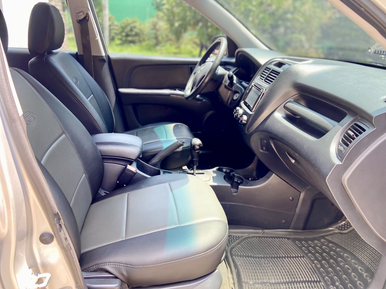 KIA SPORTAGE FQ 2.0L AT 2000CC AB CT 2011