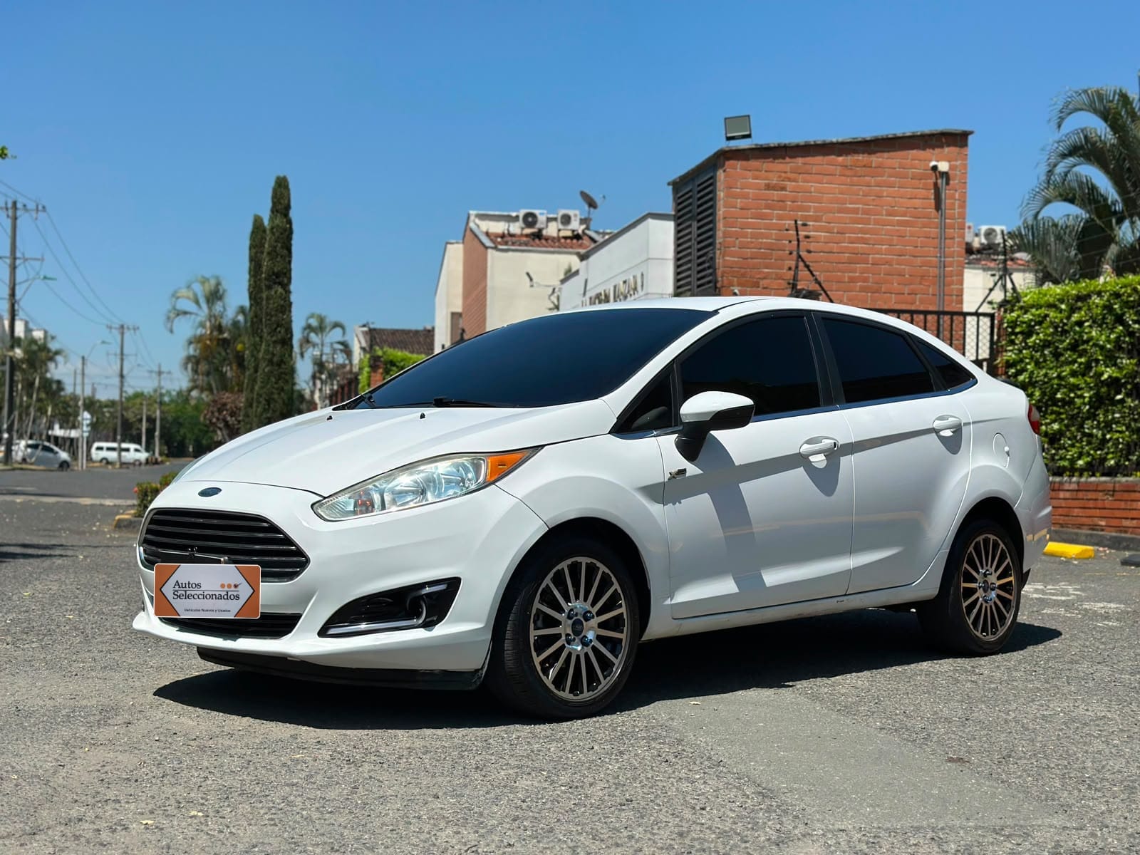 FORD FIESTA SPORTBACK TITANIUM TP 1600CC 4P 2015