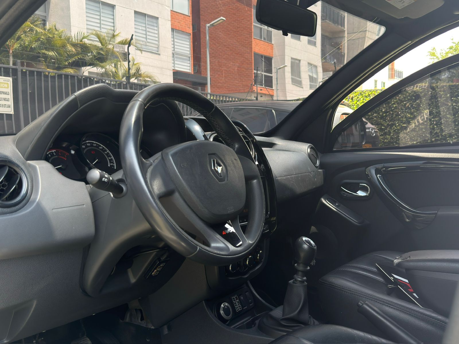RENAULT DUSTER DYNAMIQUE/INTENS MT 2000CC 4X4 2019