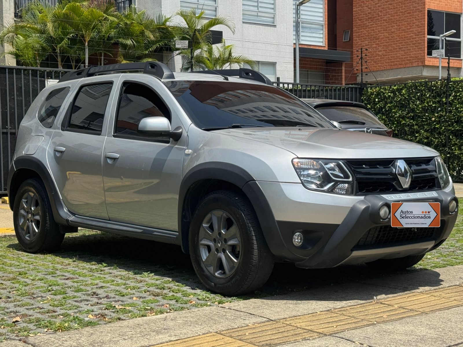 RENAULT DUSTER DYNAMIQUE/INTENS MT 2000CC 4X4 2019