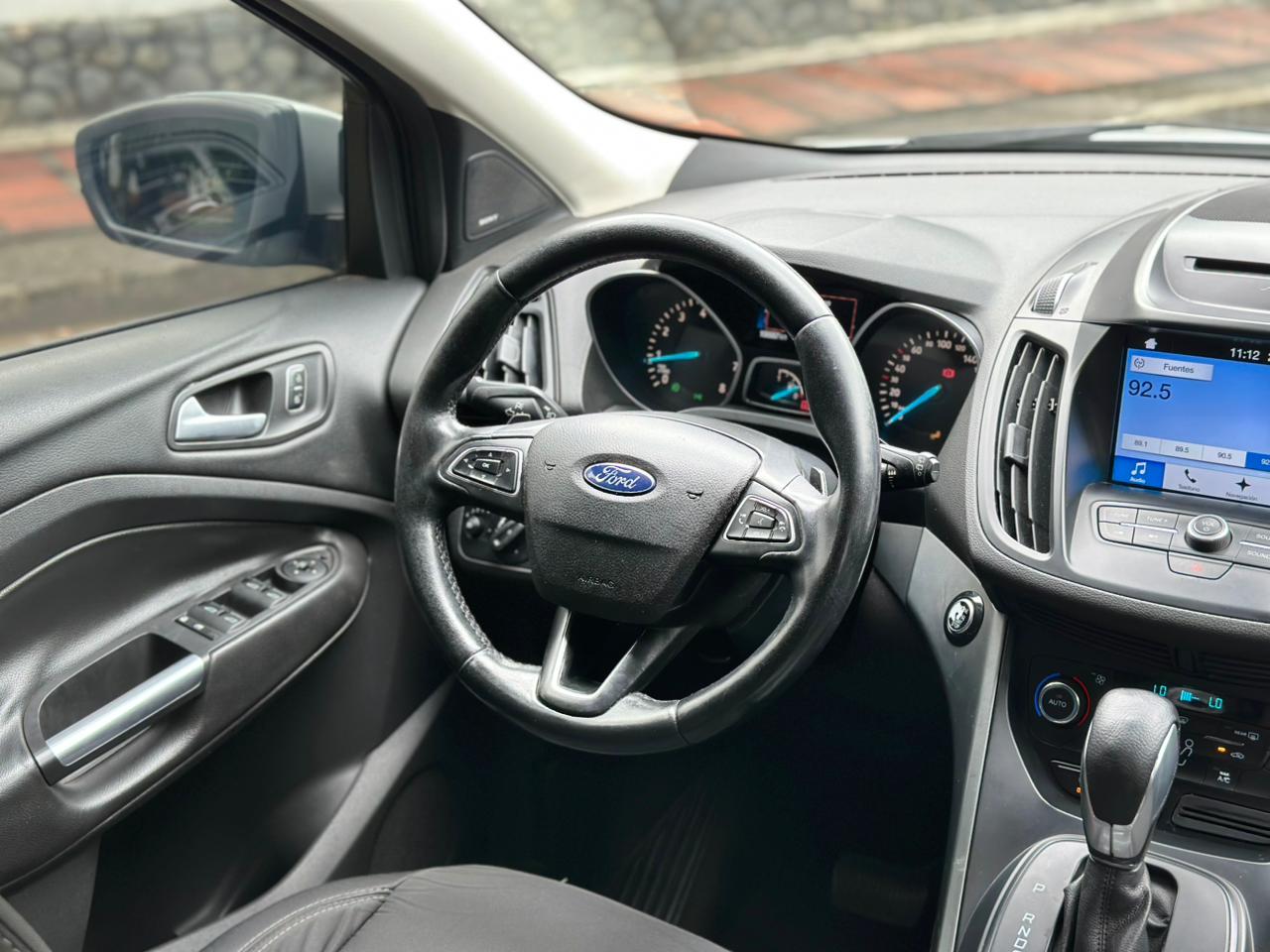 FORD ESCAPE SE TP 2000CC 4X4 2017