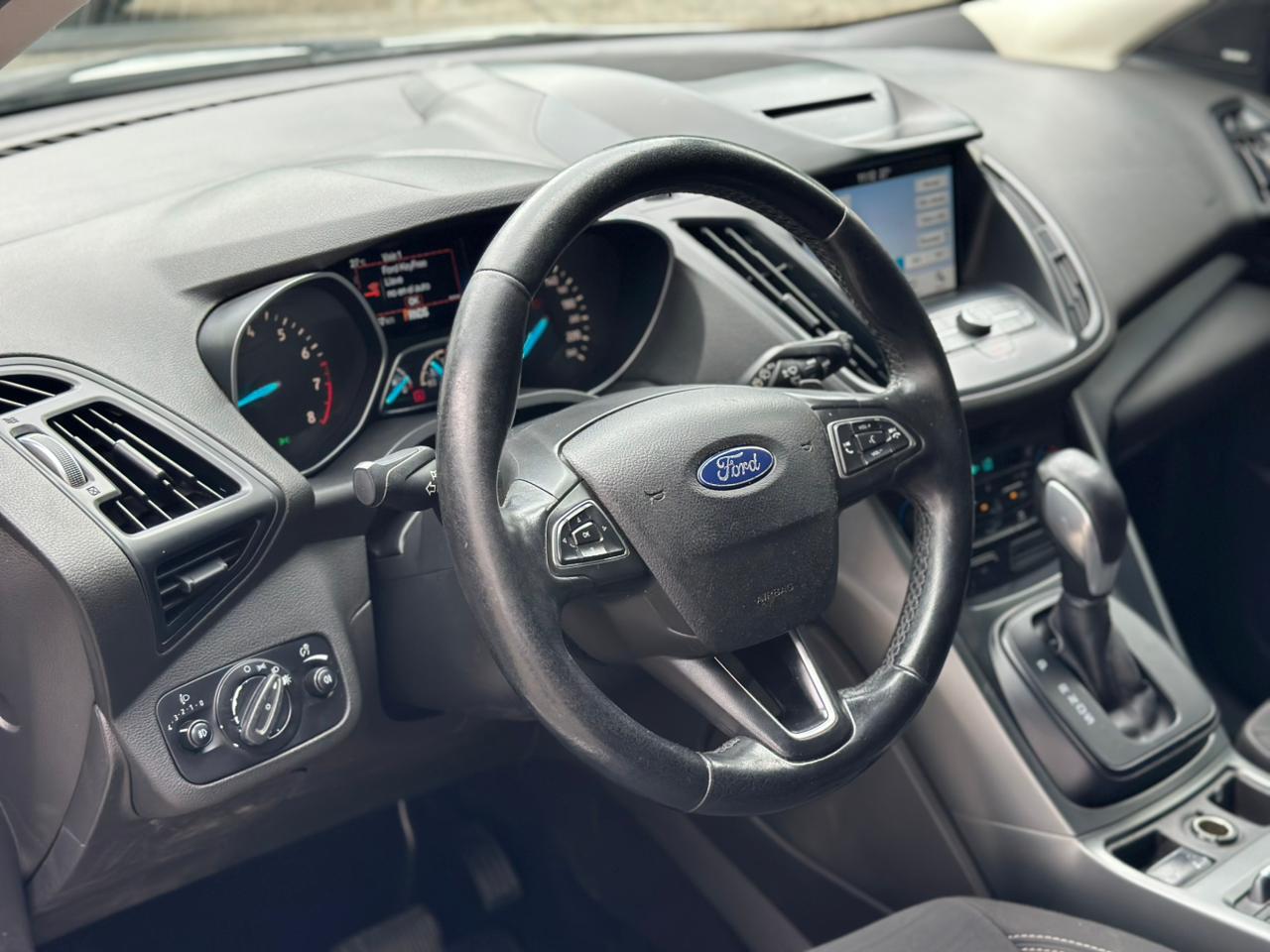 FORD ESCAPE SE TP 2000CC 4X4 2017