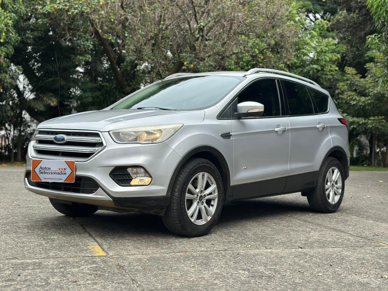 FORD ESCAPE SE TP 2000CC 4X4 2017