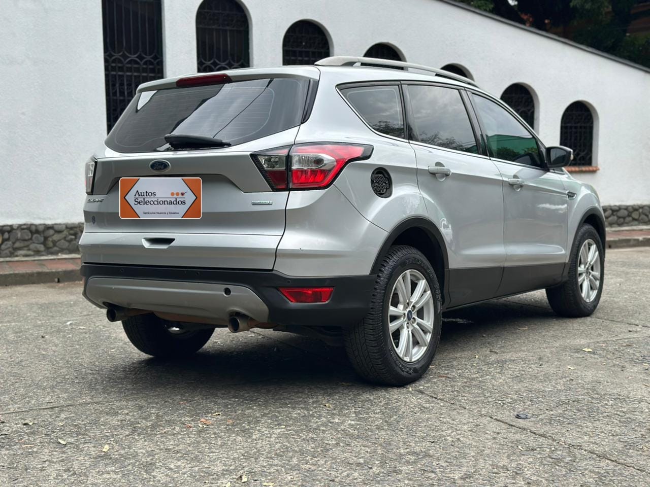 FORD ESCAPE SE TP 2000CC 4X4 2017