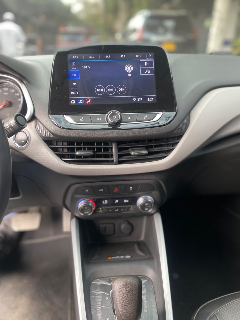 CHEVROLET ONIX PREMIER TP 1000CC T 4P 6AB ABS 2023