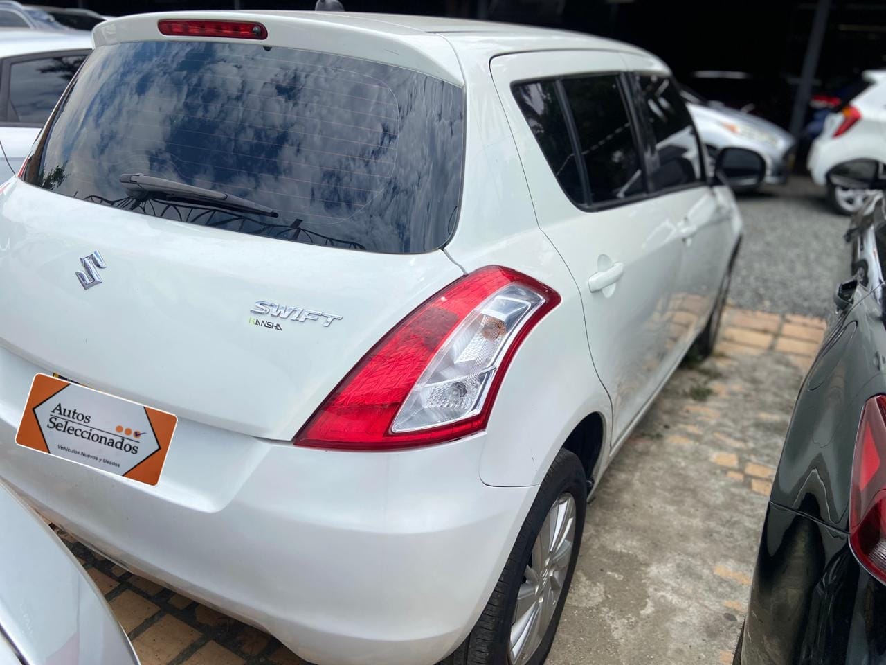 SUZUKI SWIFT LIVE 1.2L MT 1200CC 5P 2016