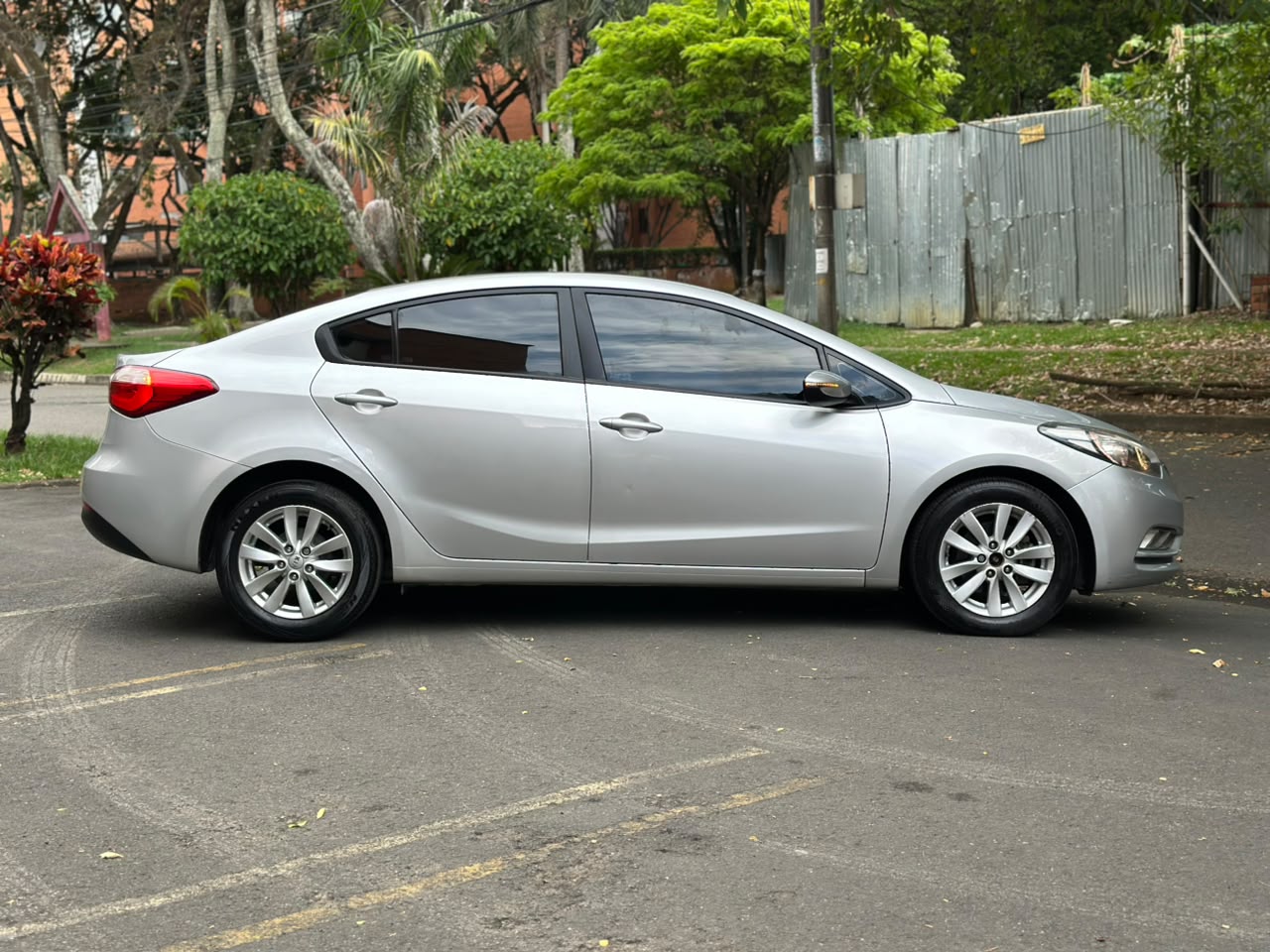KIA CERATO PRO 1.6L TP 1600CC 4P 2AB 2015