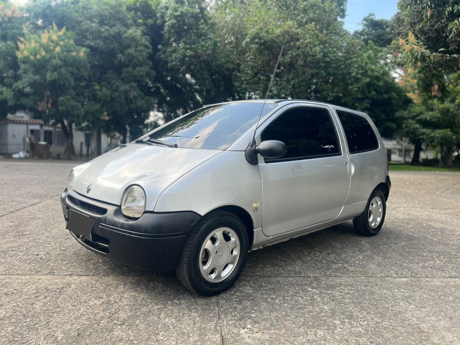 RENAULT TWINGO ACCESS + MT 1200CC 16V AA 2012