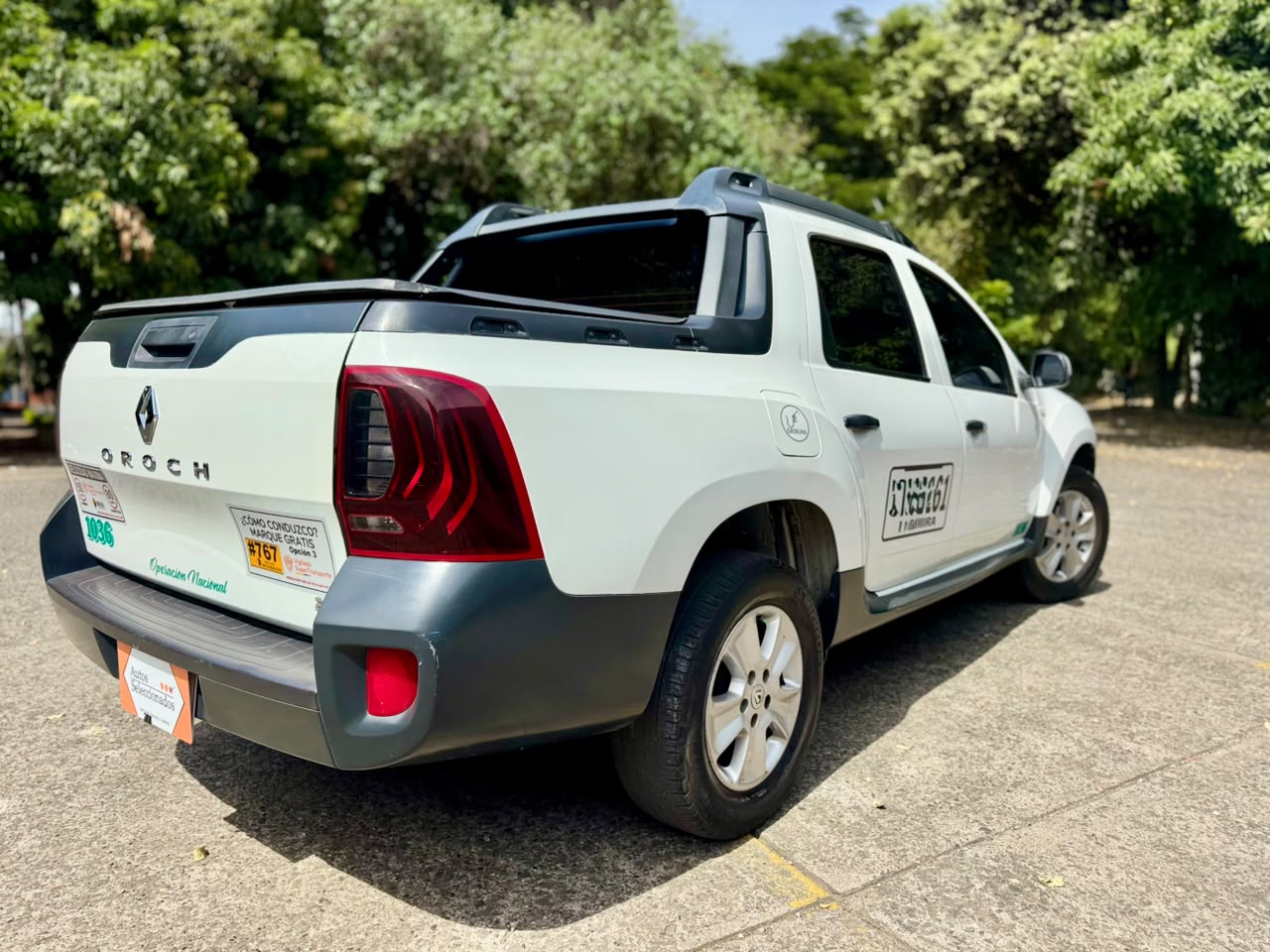 RENAULT DUSTER OROCH EXPRESSION MT 2000CC 4X2 2AB 2022
