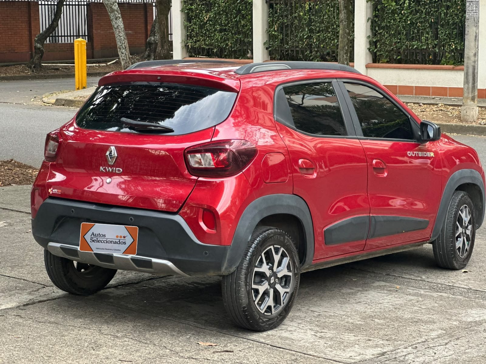 RENAULT KWID OUTSIDER MT 1000CC 12V 4AB ABS 2023