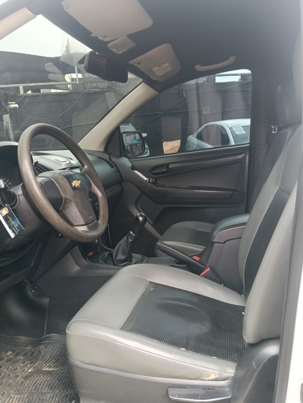 CHEVROLET DMAX 2.5L MT 2500CC 4X2 TD EST 2016