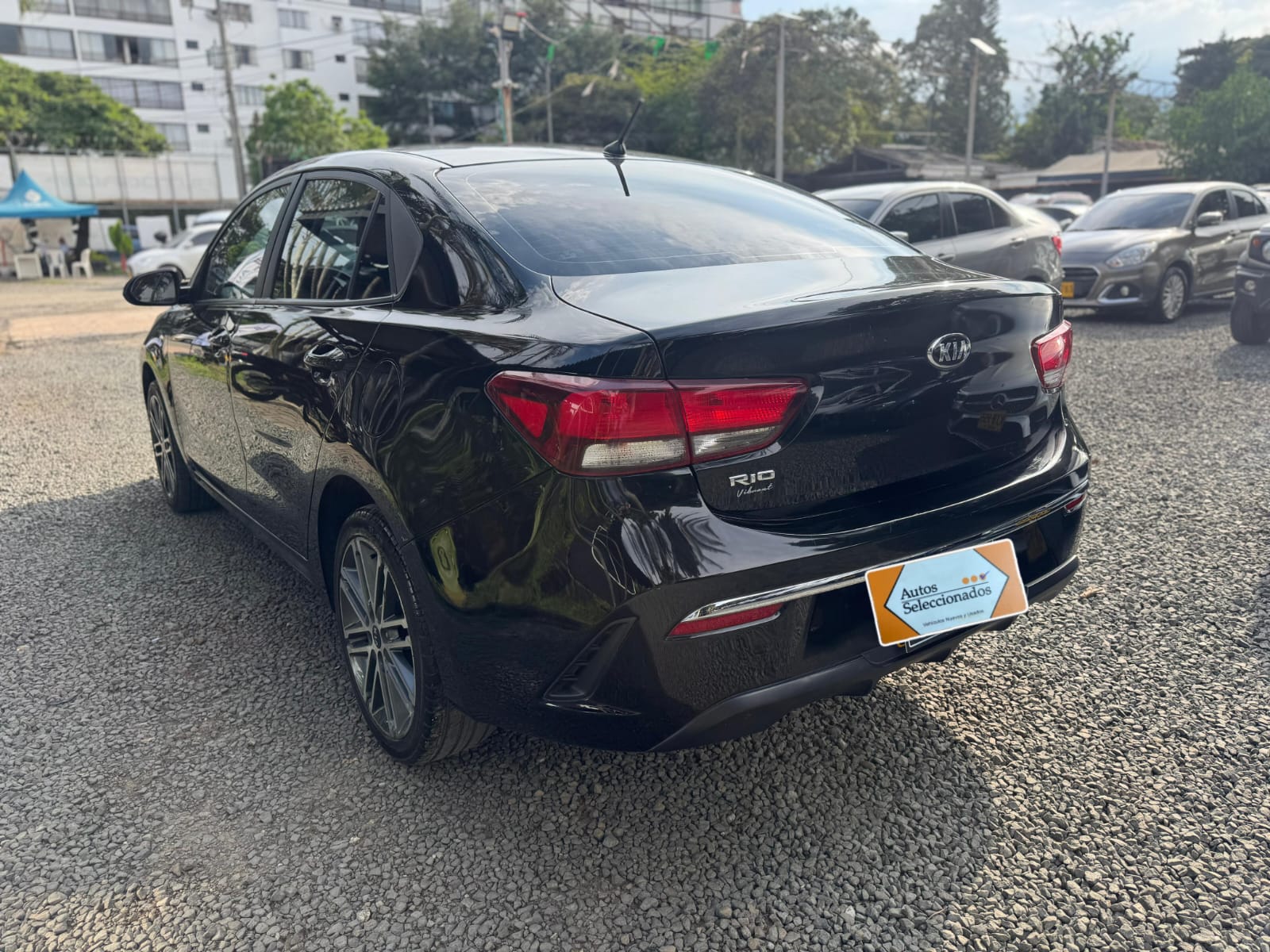 KIA RIO VIBRANT TP 1400CC 4P R17 2022