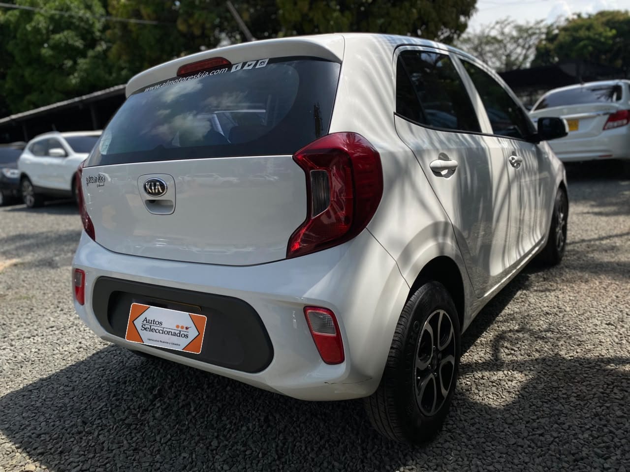 KIA PICANTO VIBRANT AT 1250CC 2AB ABS AA R13 2022