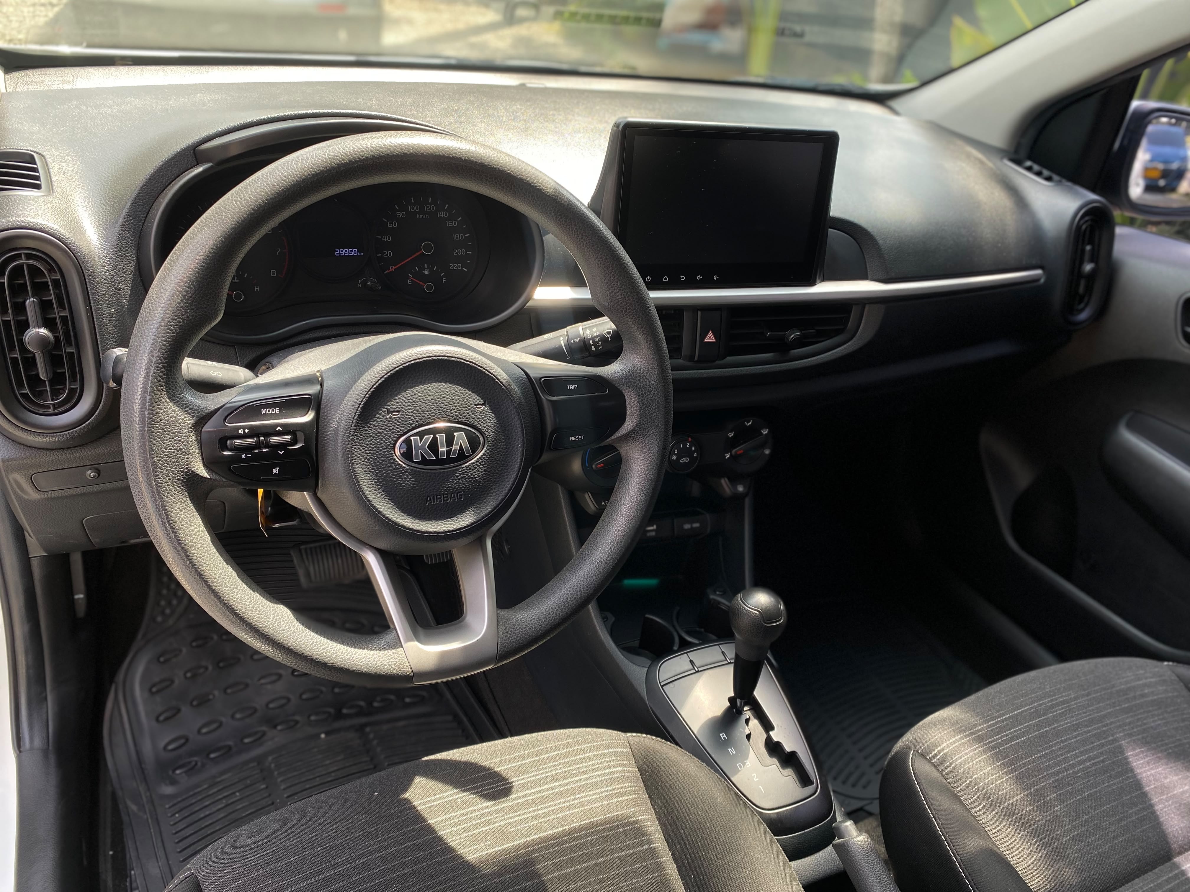 KIA PICANTO VIBRANT AT 1250CC 2AB ABS AA R13 2022