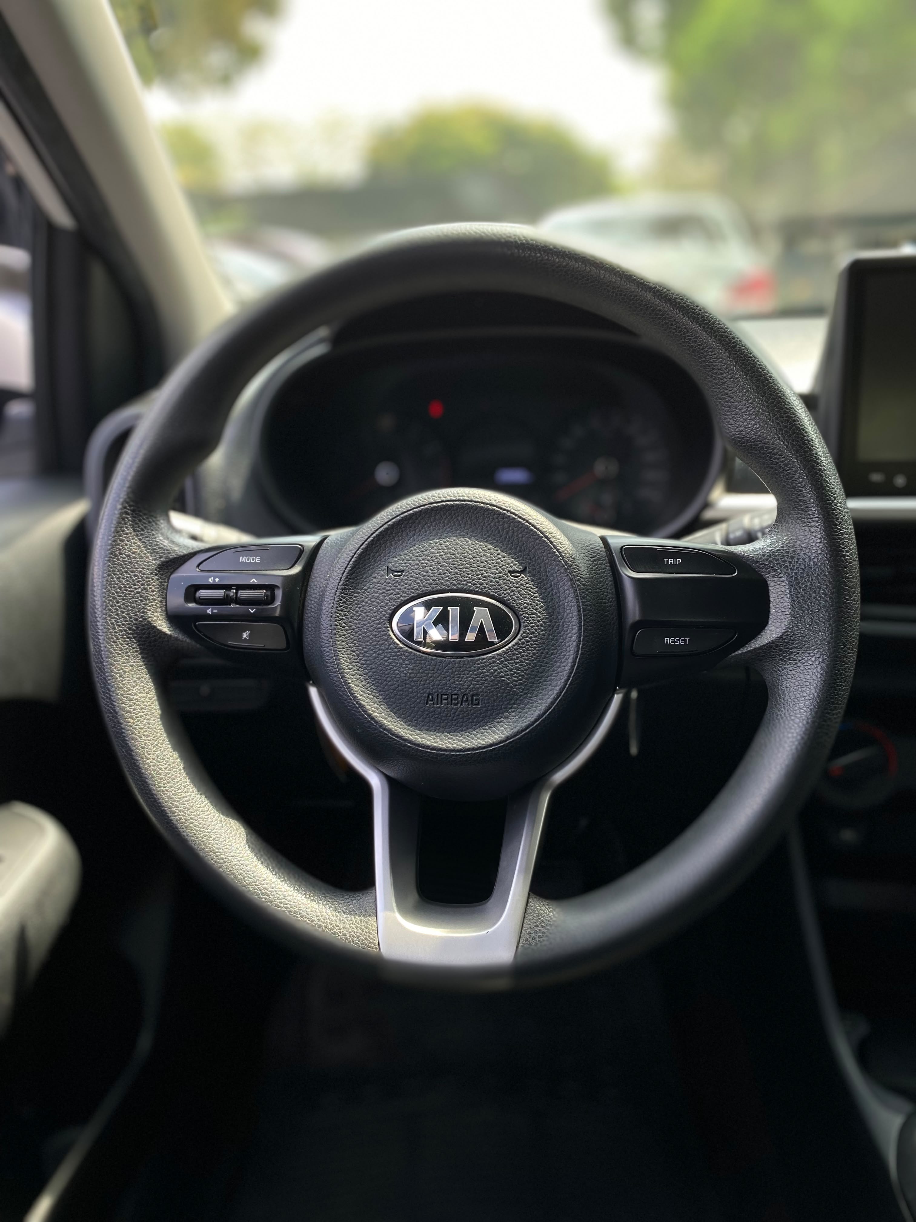 KIA PICANTO VIBRANT AT 1250CC 2AB ABS AA R13 2022