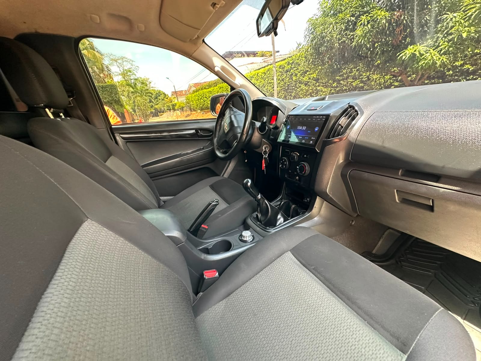 CHEVROLET DMAX 2.5L MT 2500CC TD 4X4 AA 2016