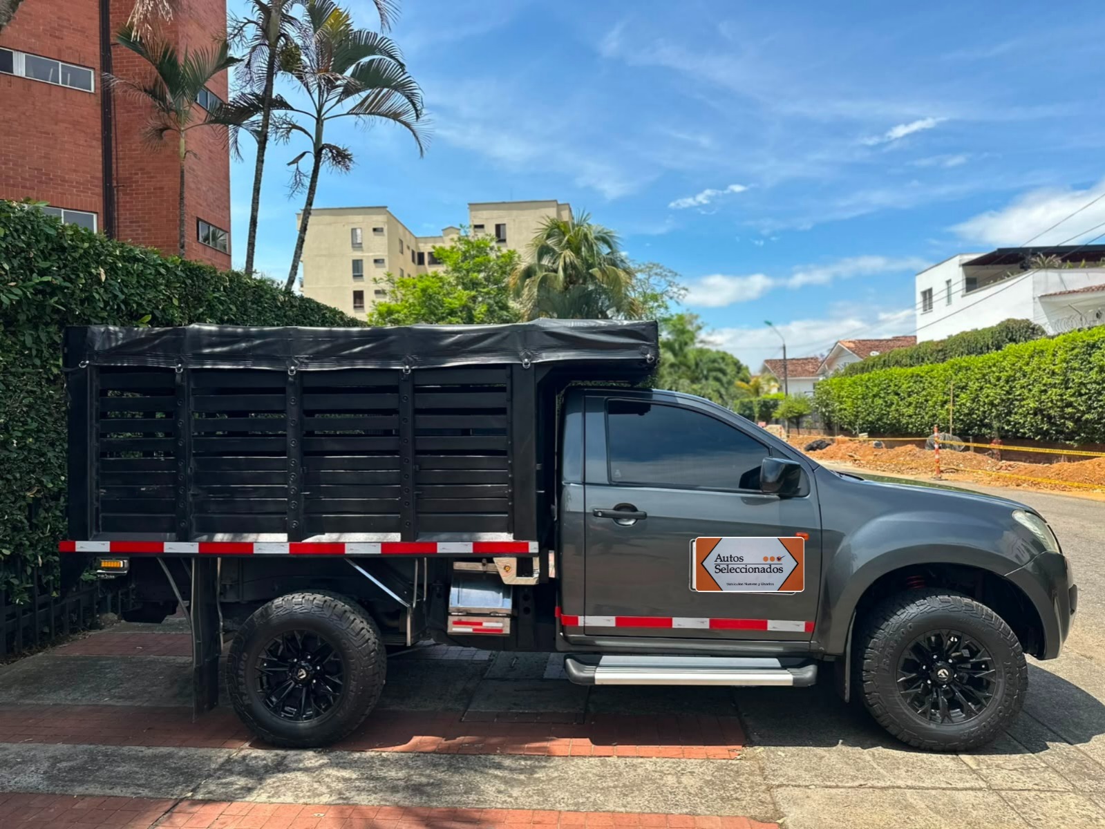 CHEVROLET DMAX 2.5L MT 2500CC TD 4X4 AA 2016