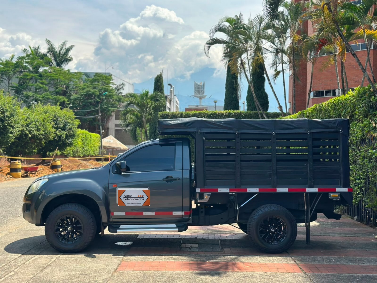 CHEVROLET DMAX 2.5L MT 2500CC TD 4X4 AA 2016
