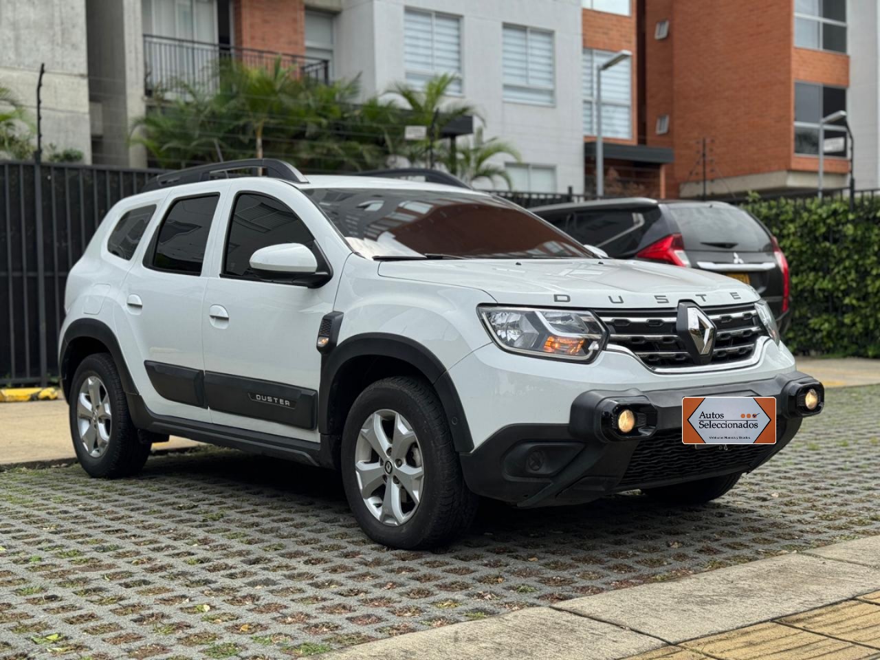 RENAULT DUSTER ZEN + TP 1300CC T 4X2 2022