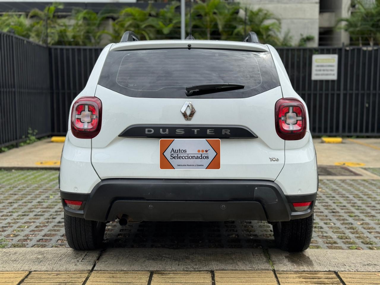 RENAULT DUSTER ZEN + TP 1300CC T 4X2 2022
