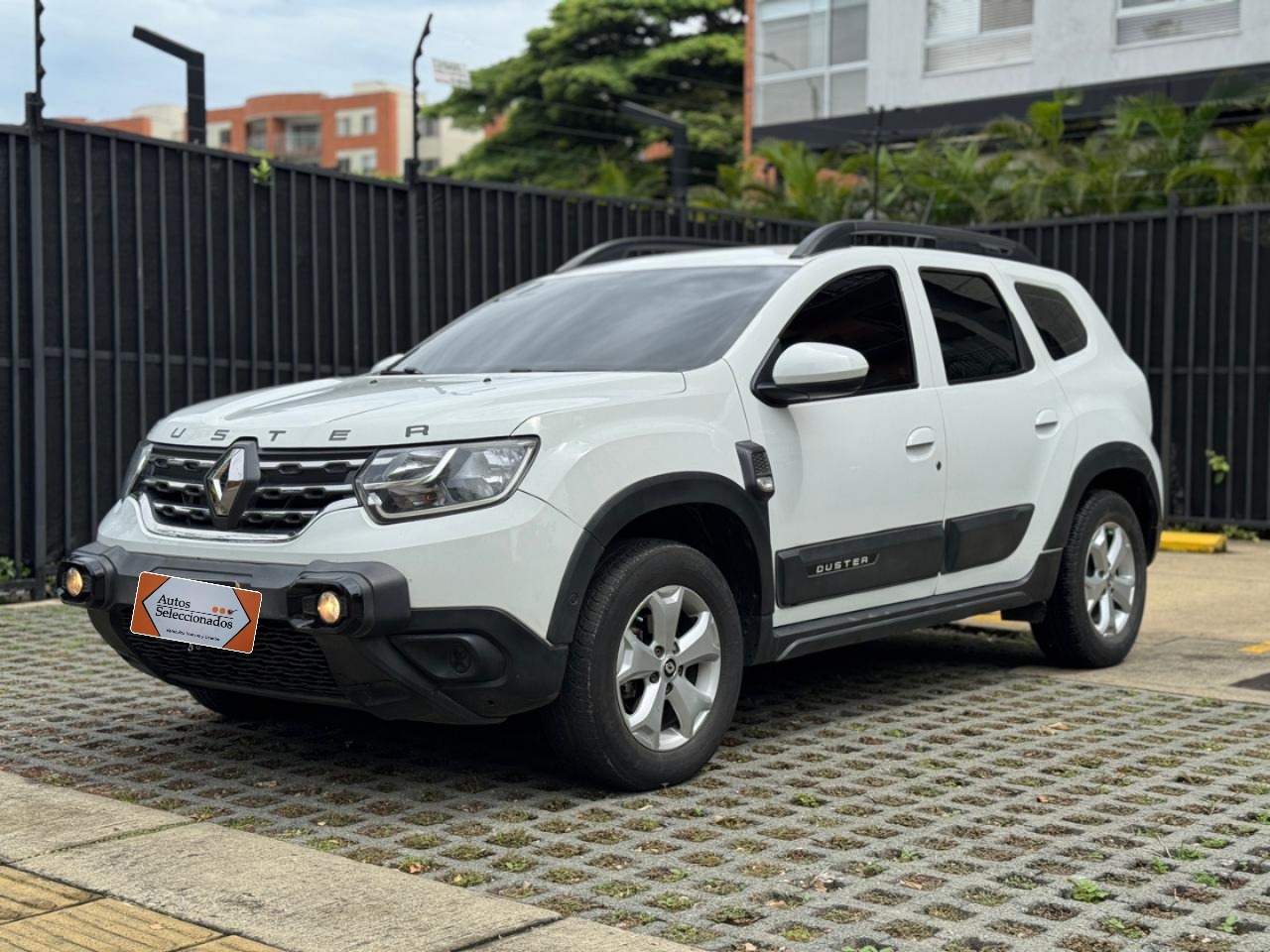 RENAULT DUSTER ZEN + TP 1300CC T 4X2 2022