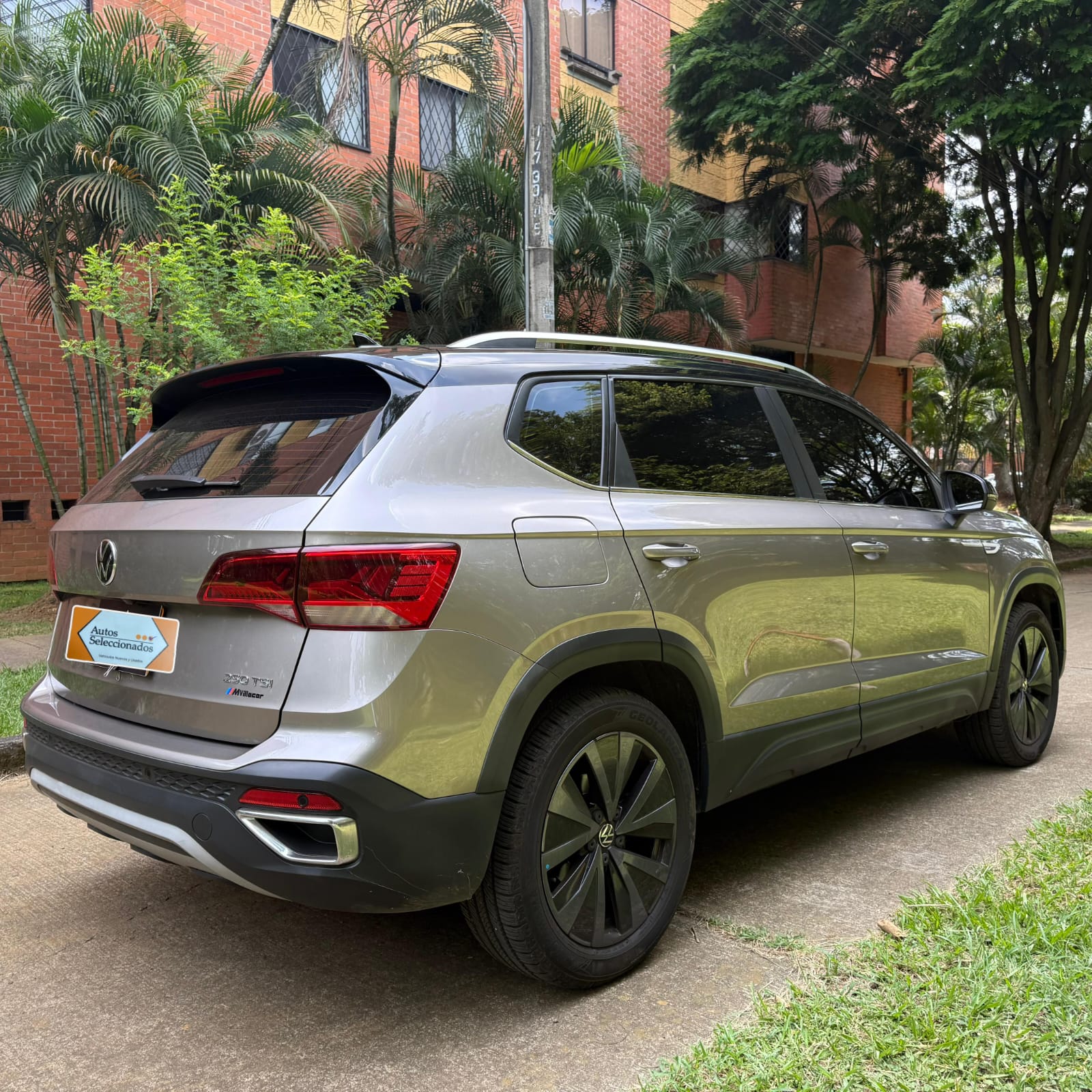 VOLKSWAGEN TAOS HIGHLINE TP 1400CC T 6AB ABS CT 2022