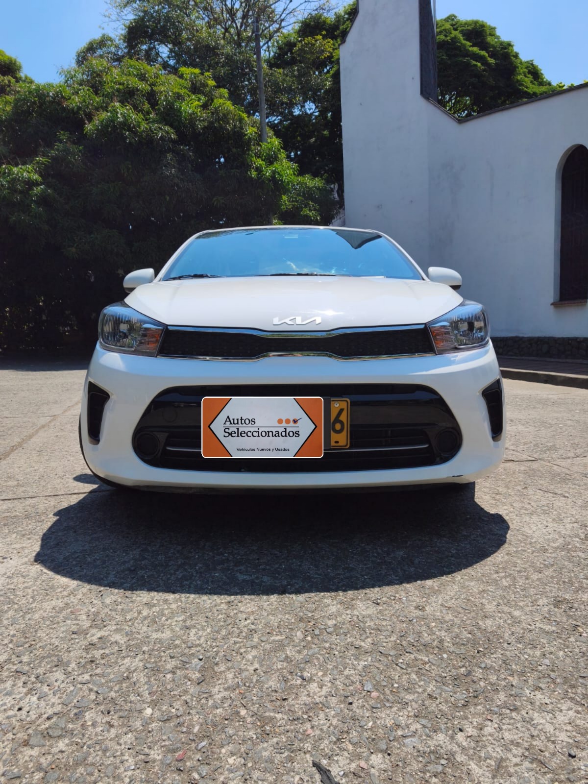 KIA SOLUTO EMOTION TP 1400CC 4P 2AB ABS 2025