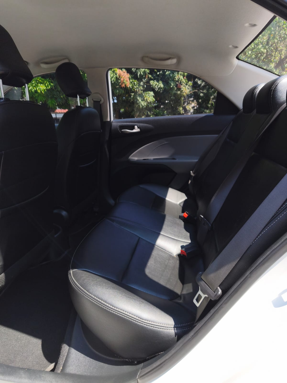 KIA SOLUTO EMOTION TP 1400CC 4P 2AB ABS 2025