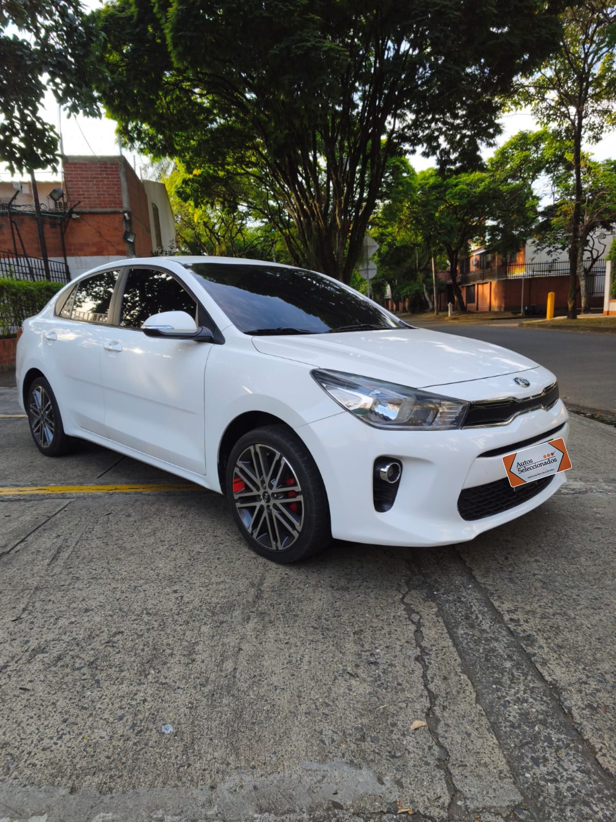 KIA RIO VIBRANT MT 1400CC 4P 2021
