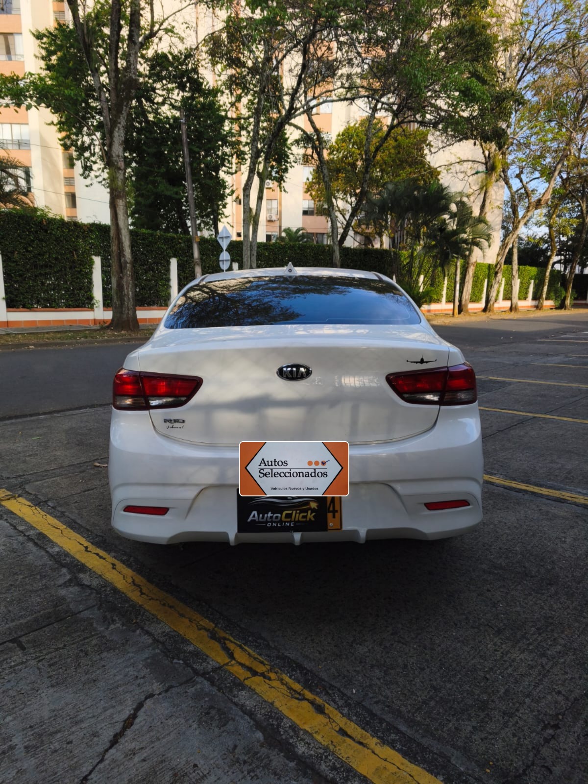 KIA RIO VIBRANT MT 1400CC 4P 2021