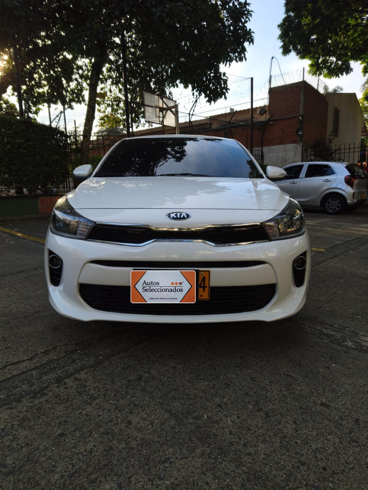 KIA RIO VIBRANT MT 1400CC 4P 2021