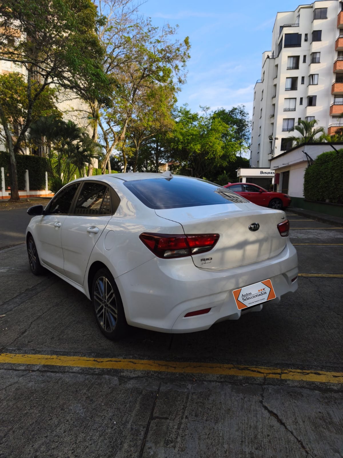KIA RIO VIBRANT MT 1400CC 4P 2021