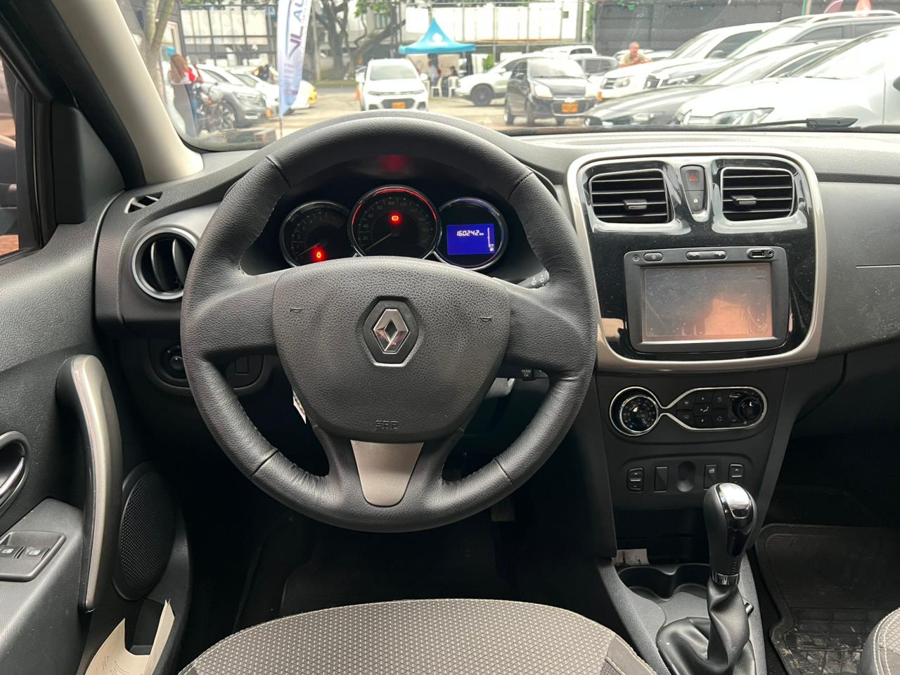 RENAULT LOGAN PRIVILEGE / INTENS TP 1600CC AA 16V 2AB ABS 2016