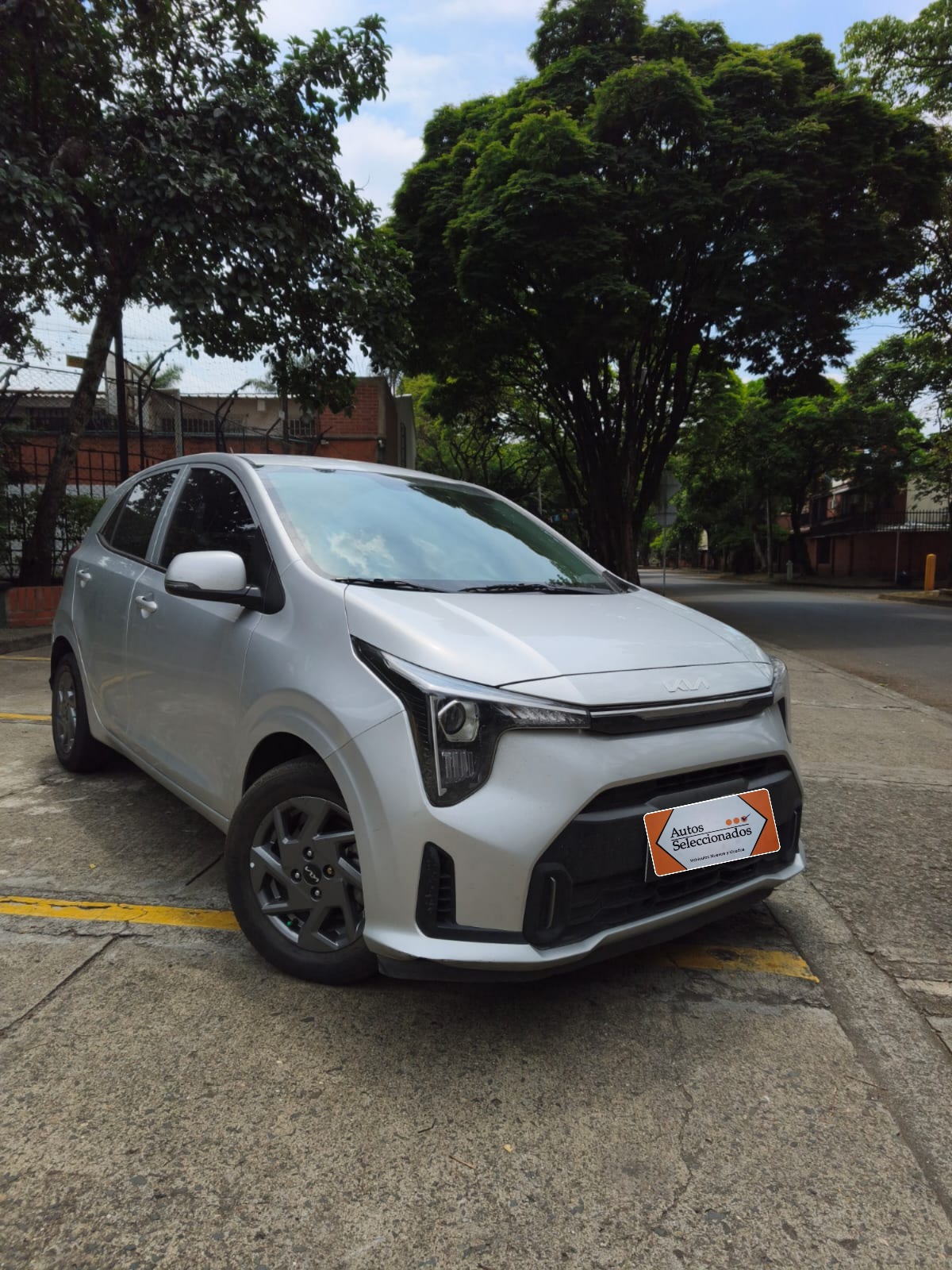 KIA PICANTO ZENITH MT 1250CC 6AB ABS AA R14 2025