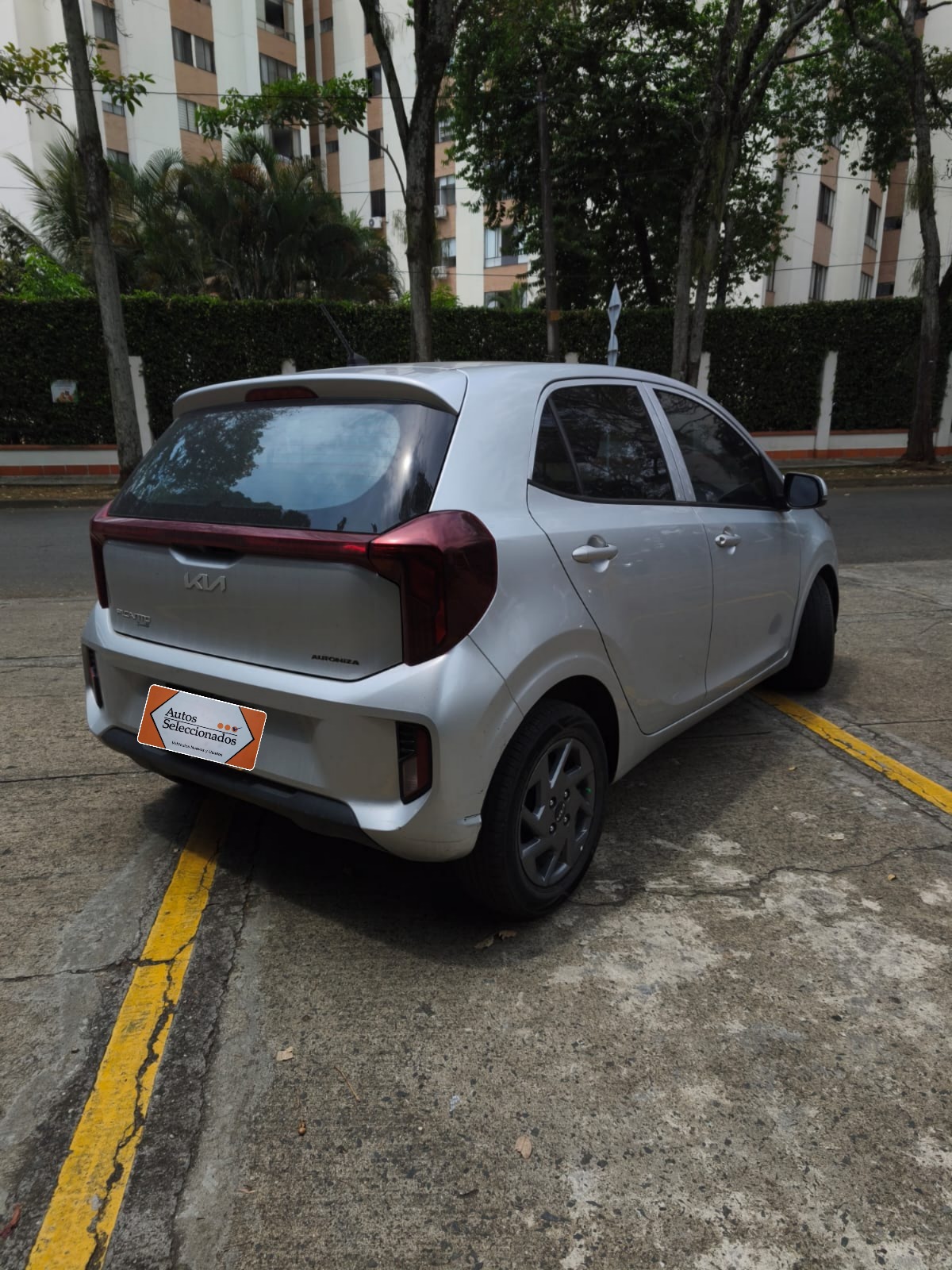 KIA PICANTO ZENITH MT 1250CC 6AB ABS AA R14 2025