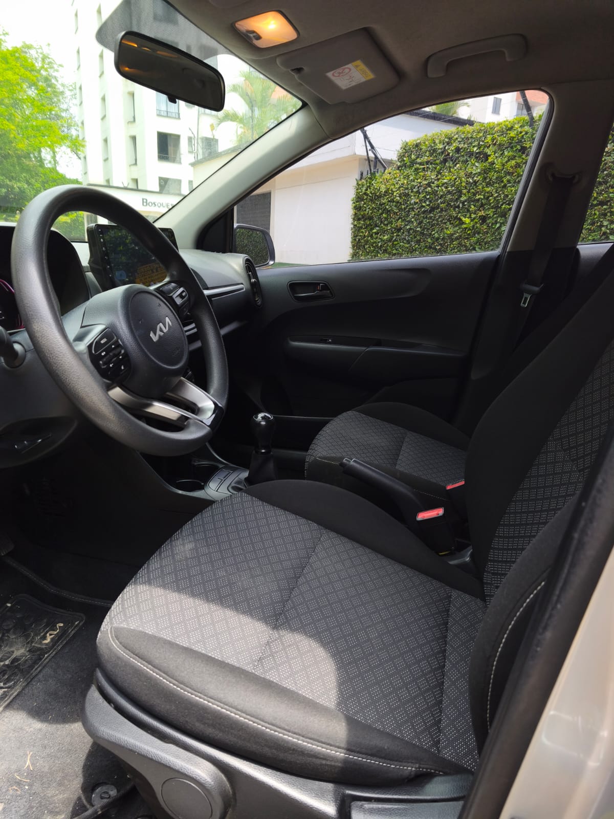 KIA PICANTO ZENITH MT 1250CC 6AB ABS AA R14 2025