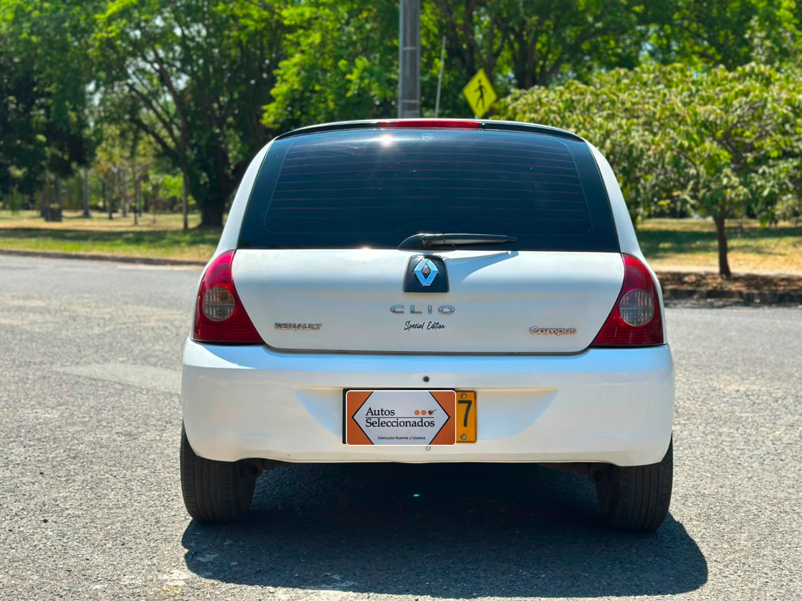 RENAULT CLIO II CAMPUS MT 1200CC 16V AA 2015