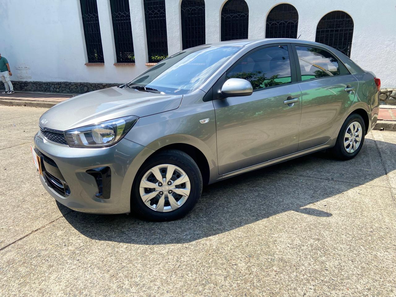 KIA SOLUTO EMOTION MT 1400CC 4P 2AB ABS 2026