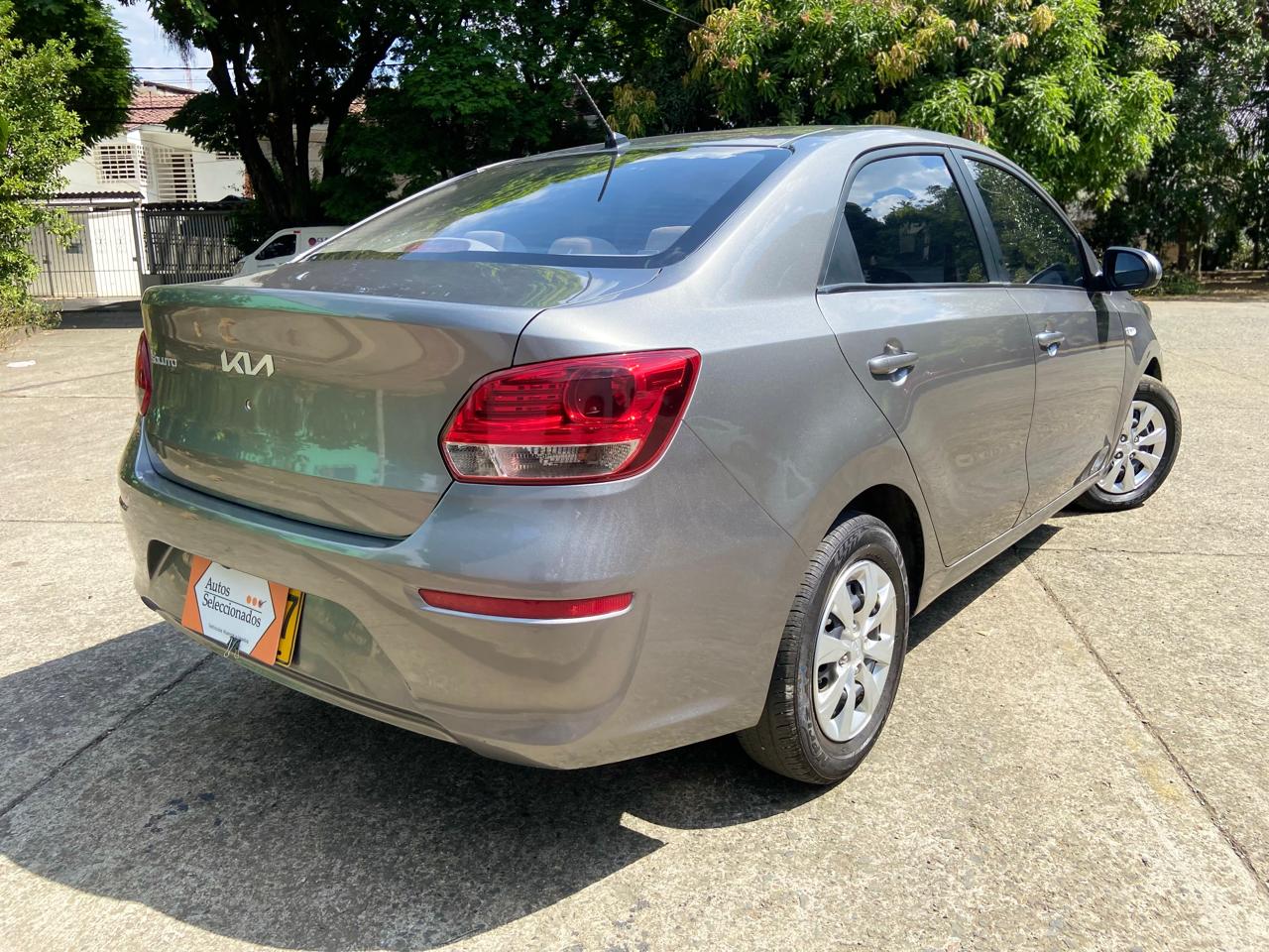 KIA SOLUTO EMOTION MT 1400CC 4P 2AB ABS 2026