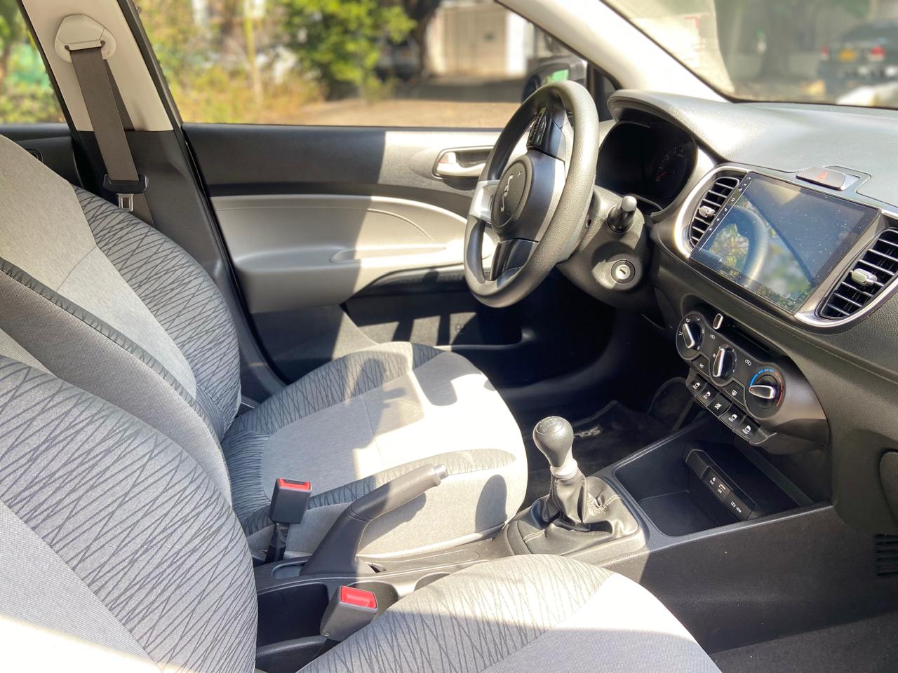 KIA SOLUTO EMOTION MT 1400CC 4P 2AB ABS 2026