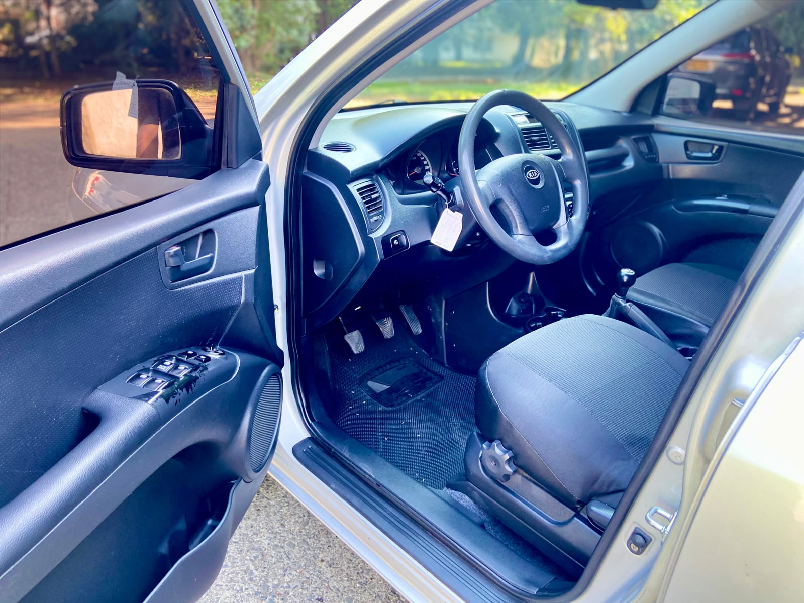 KIA SPORTAGE FQ 2.0L MT 2000CC AB 2010