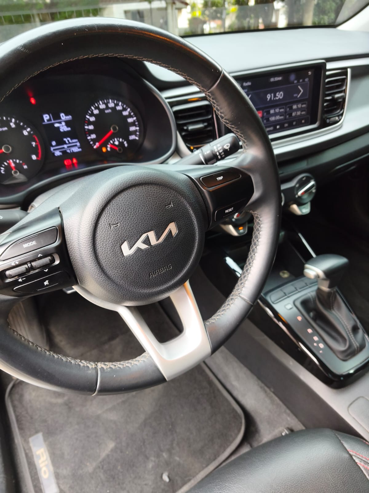 KIA RIO VIBRANT TP 1400CC 4P R17 2023