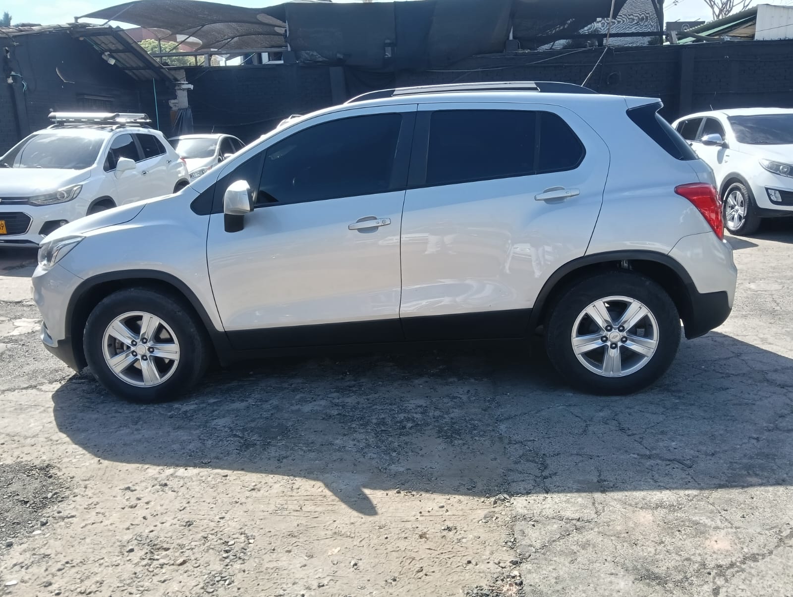 CHEVROLET TRACKER LS MT 1800CC 2017