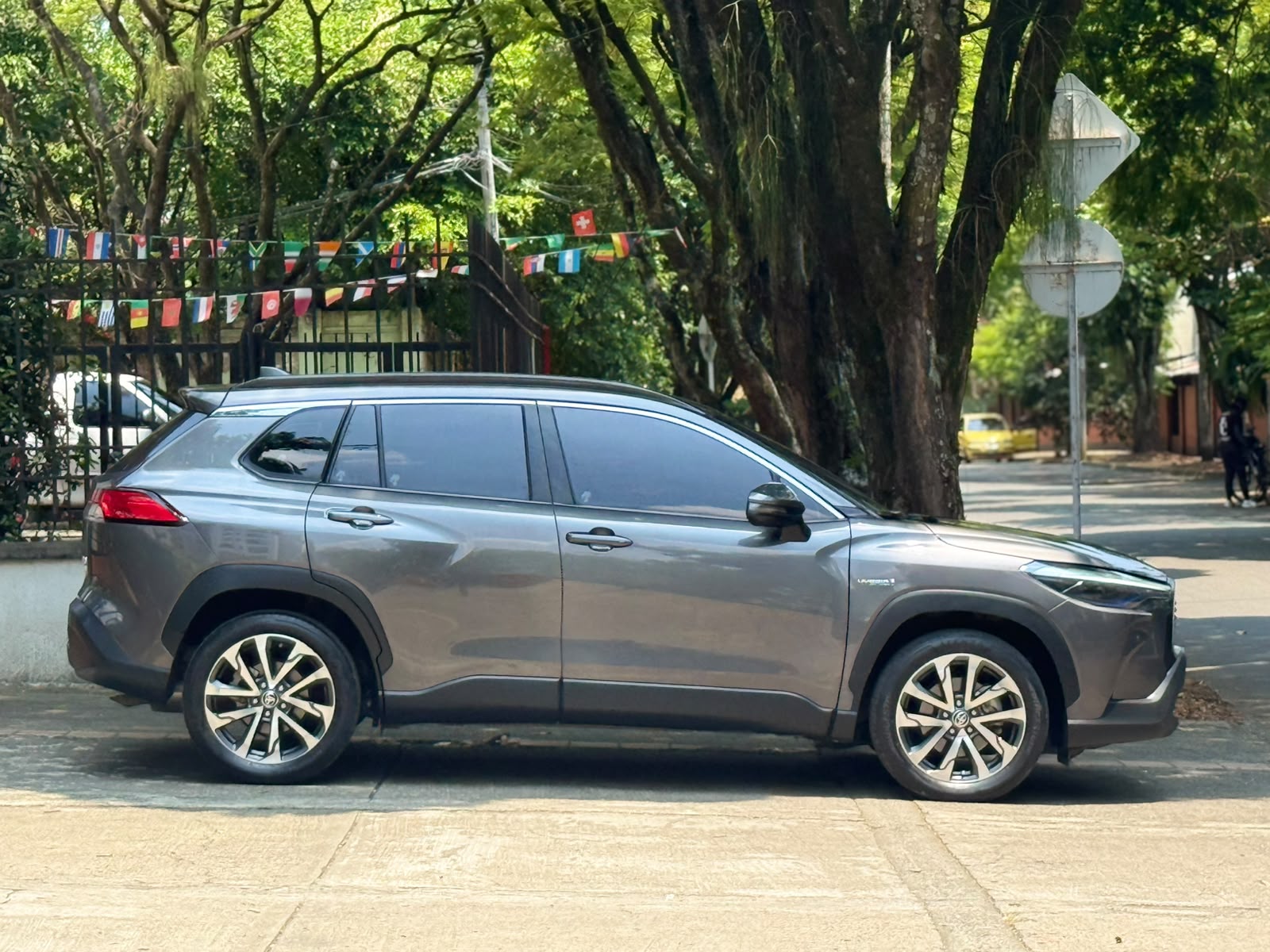 TOYOTA COROLLA CROSS SE-G HYBRID TP 1800CC 7AB 4X2 CT R18 2023